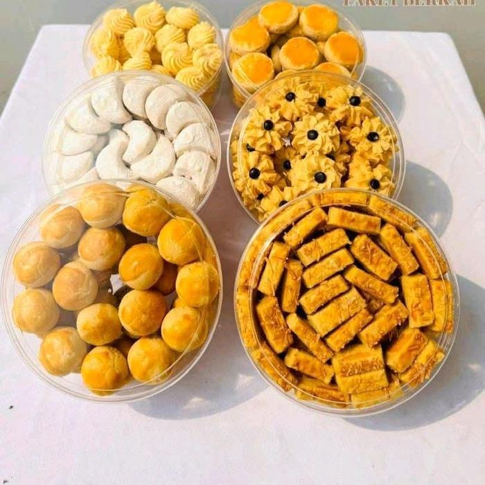 kue lebaran isi 6toples,satu toples 250gr asli buatan rumahan enak