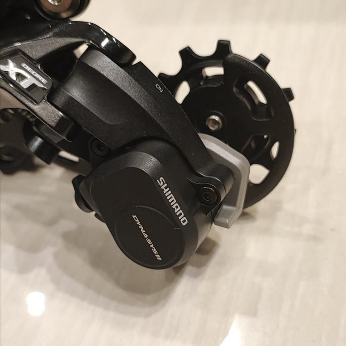 RD 11 SPEED SEPEDA MTB/TOURING SHIMANO DEORE XT M8000 LONG/MEDIUM - MEDIUM