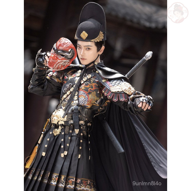 Kostum Baju Tradisional Cina Hanfu Imperial Guard Wanita Dengan Makeup Imitasi Robe Armor Floral