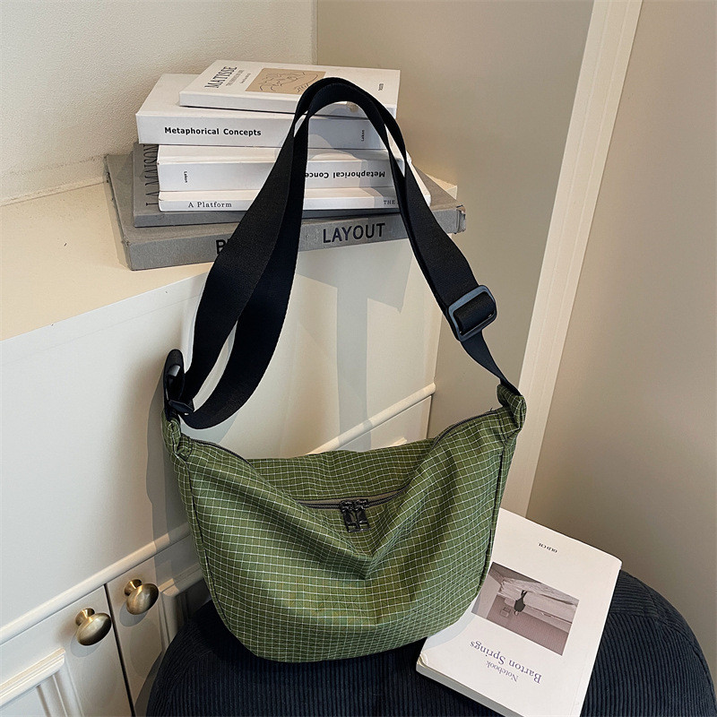 Tas Dumpling Baru Sederhana Kotak-kotak Tas Bahu Tunggal Kain Nylon Tas Selempang
