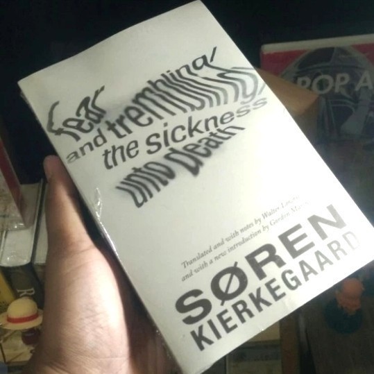 book FEAR AND TREMBLING SOREN KIERKEGAARD