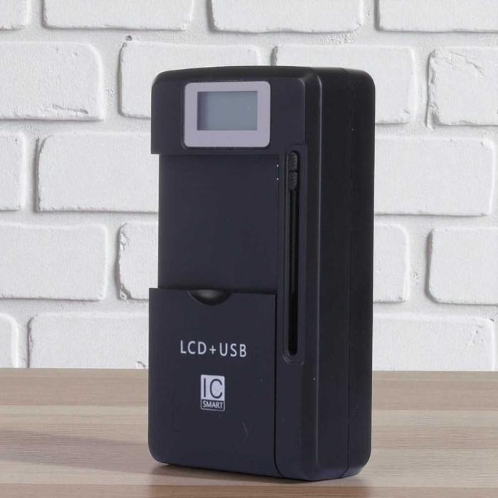 Kaozelo Universal Battery Charger US Plug 4.2V with LCD USB Port 5.2V - A73E - Hitam