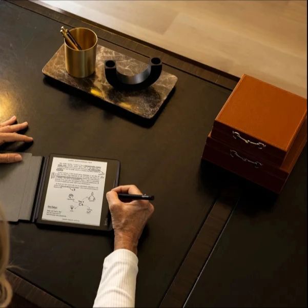 Kobo Sage  eReader  Adjustable Brightness and Color Temperature  Carta E Ink Technology