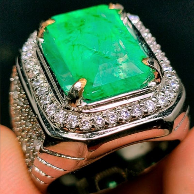 CINCIN BATU ZAMBRUD COLOMBIA (EMERALD BERYLE)