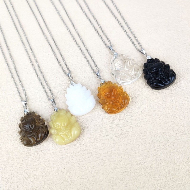 Gaya etnik retro, liontin rubah berekor sembilan, kalung panjang tali anyaman, rantai sweter wanita