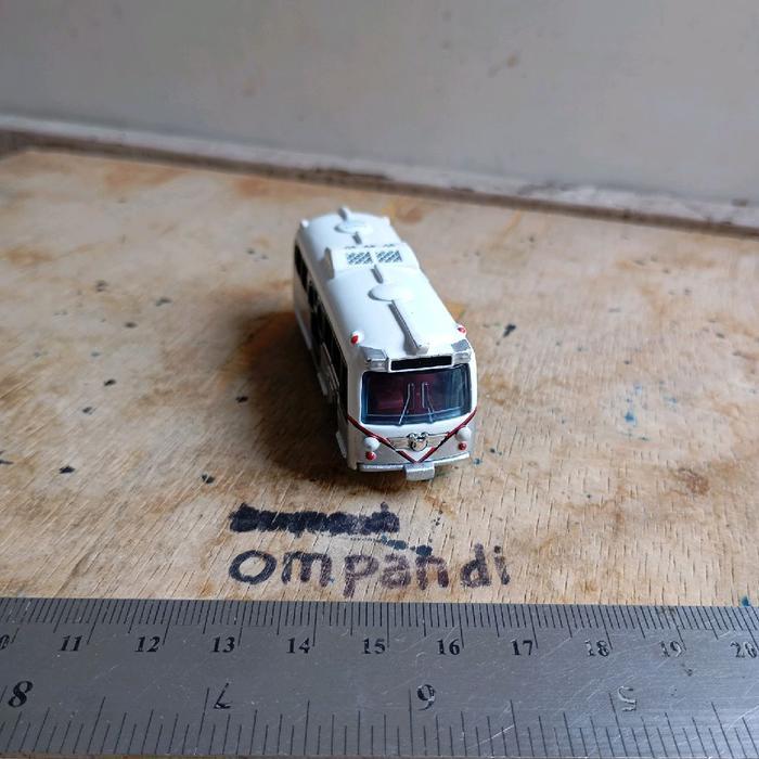 tomica bus tokyo disney resort vietnam Mainan Loose