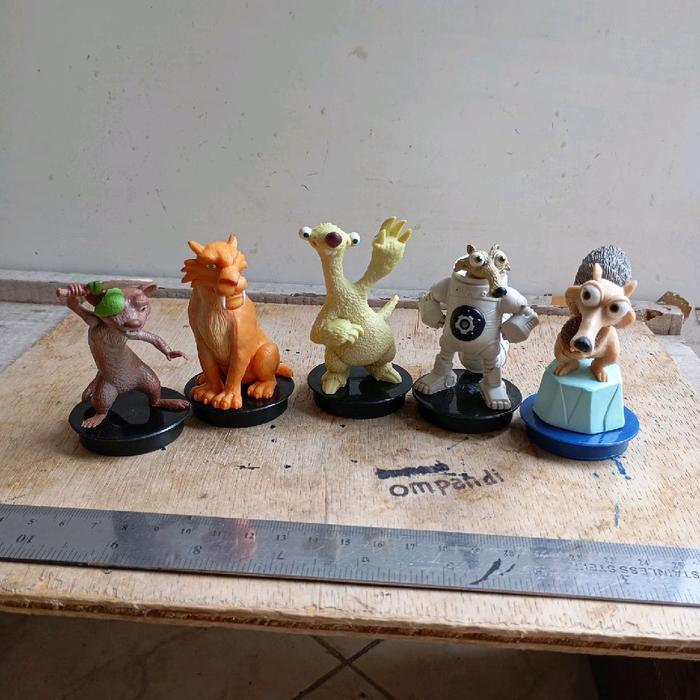 kartun vintage hewan ice age Mainan Loose