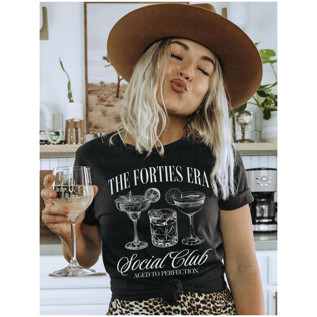 Kaos Ulang Tahun ke-40 Wanita - Hadiah Spesial untuk Wanita yang Berulang Tahun ke-40