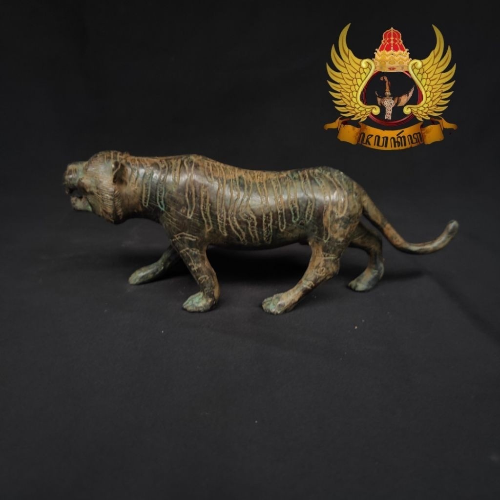 Patung Macan Bahan Full Kuningan Warna Hitam Lawas