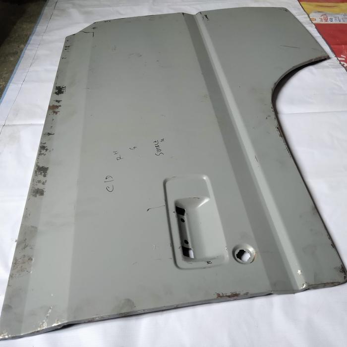 Kedok / Panel / Kulit Daun Bahan Pintu Kabin Luar Depan / Outdoor Front Kanan (R/H) Colt Diesel FE /