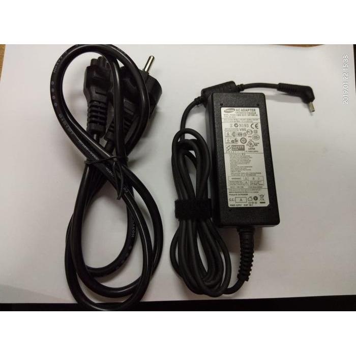 Adaptor Laptop Samsung 2.5x0.7 output 12V 3.33 A