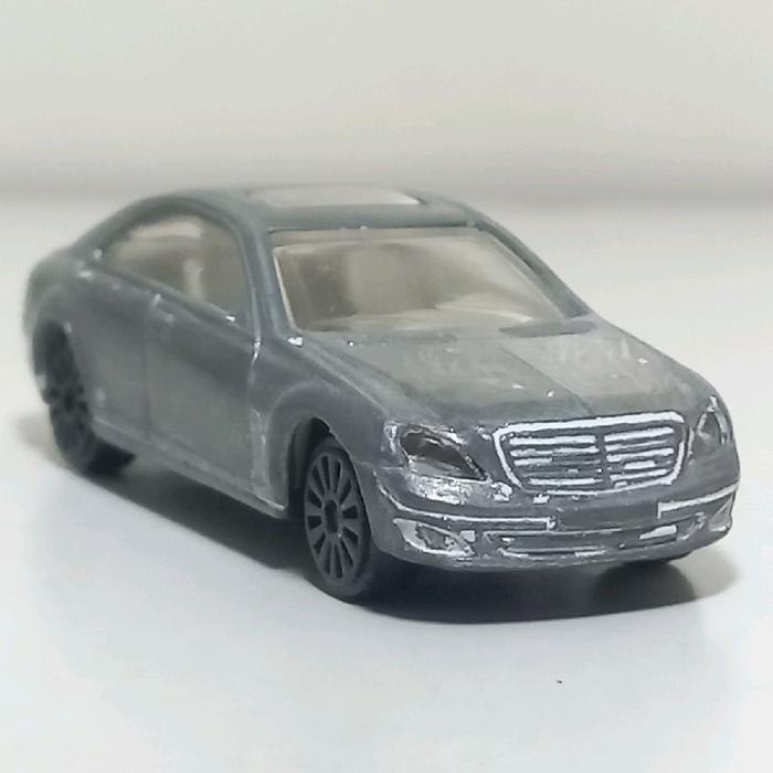 Diecast 1:64 Mercedes Benz S Class W221