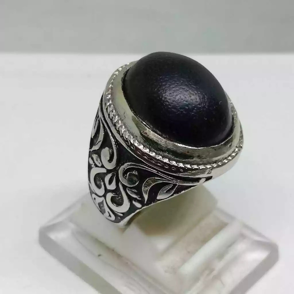 Cincin kayu kelor hitam