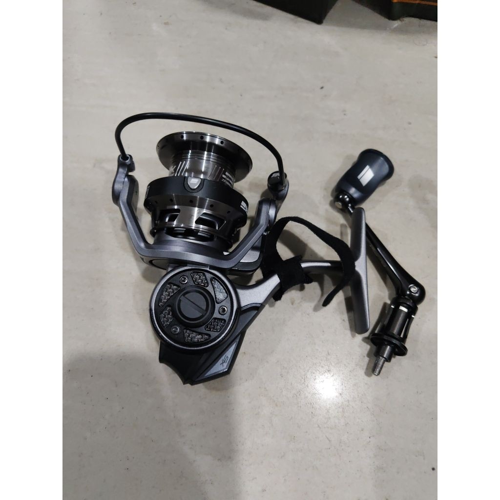 Reel pancing power handel Abu Garcia Revo 3 SX ukuran 30 atau 40 spinning reel power handel