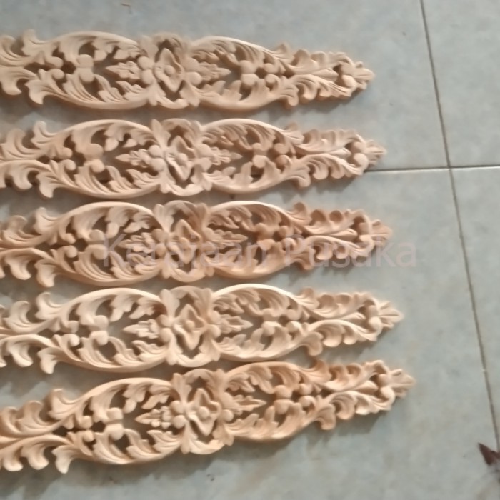 ornamen ukiran kayu tempel 45x7 sangkar burung KS23623