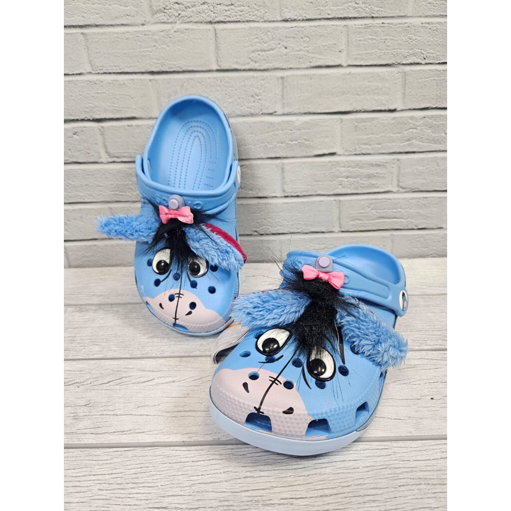SANDAL X EEYORE CLOG KIDS & DEWASA/X EEYORE CLOG/SANDAL ANAK/SANDAL WANITA (CROCS X EEYORE CLOG) hig