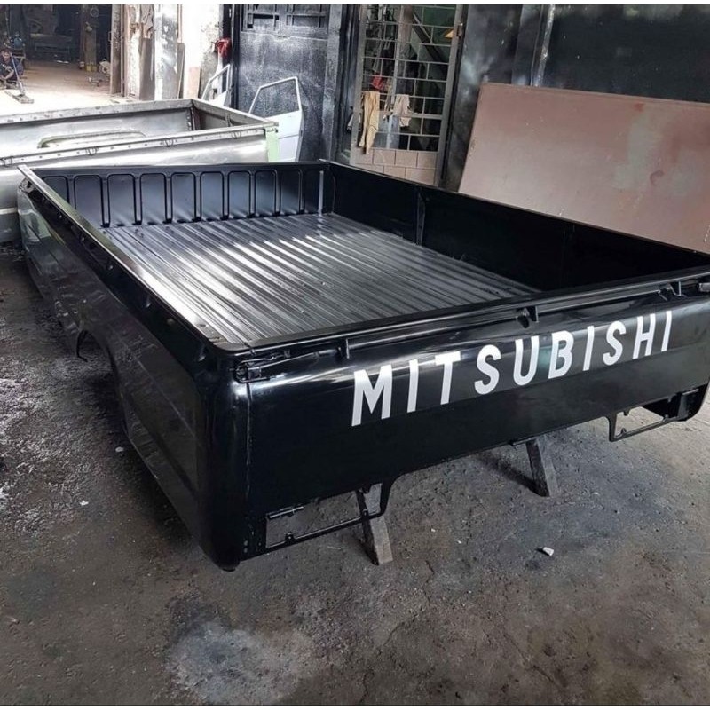 BAK MITSUBISHI L300 HITAM