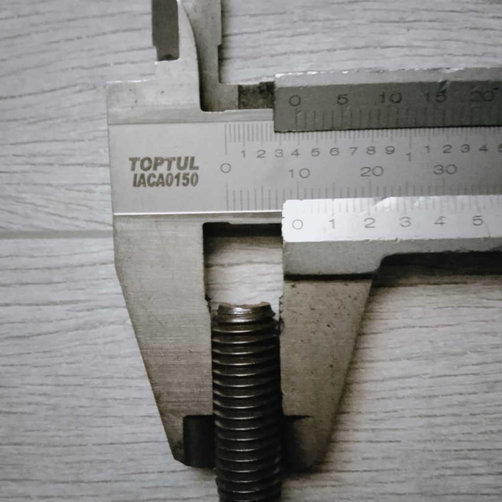 BAUT BAJA 8.8 M10X70 / BAUT HALF UNIVERSAL 10X70 BOLT