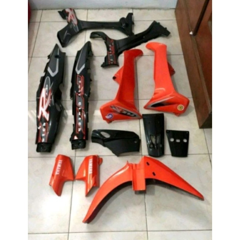 FULL SET BODY HALUS YAMAHA FIZR FIZ R FULL CLUTH 2001-2002 HITAM ORANGE TERMURAH