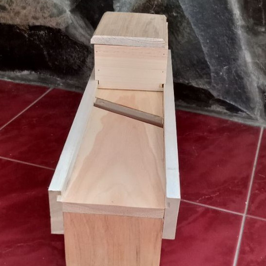 Pengiris Bawang Besar Jati Belanda - Alat Irisan Bawang Merah Serbaguna - Pemotong Keripik Kayu Jati