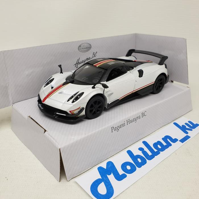 Diecast 2016 Pagani Huayra BC Kinsmart 1:38 Printing
