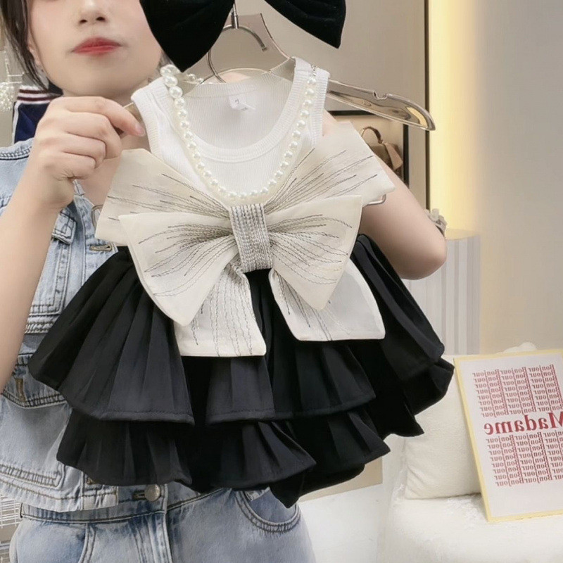 Girls' fashion vest+Pleated cake skirt set