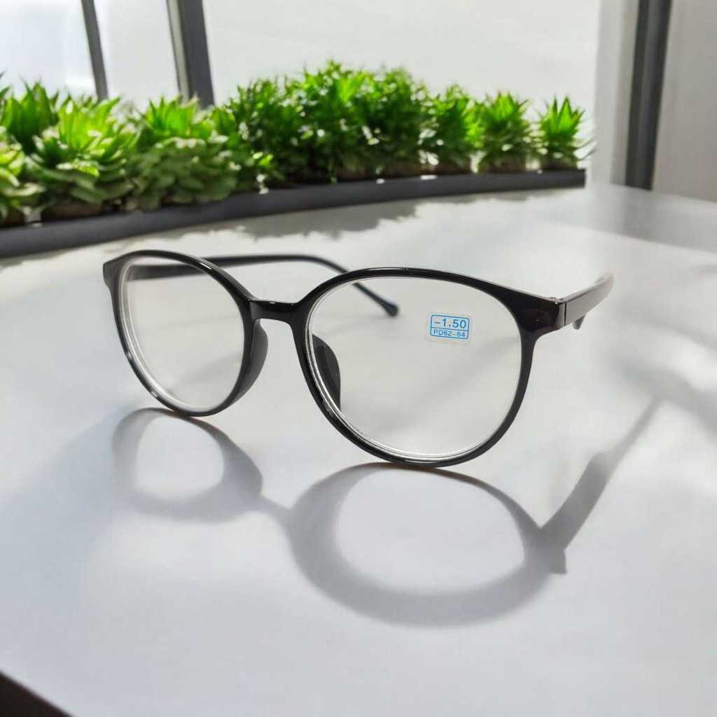 Kacamata Minus 1.5 Rabun Jauh Frame Klasik Vintage Fashion Wanita Lensa Myopia Ringan Nyaman Harian