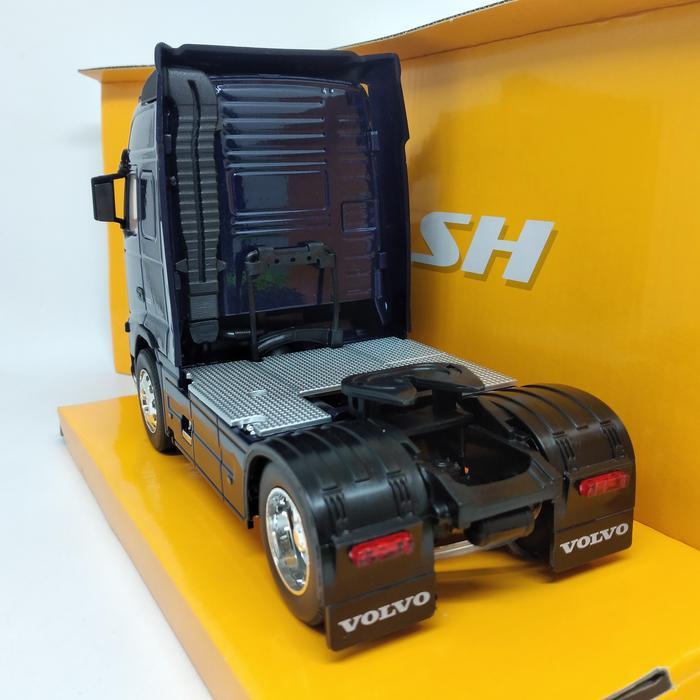 Diecast Kepala Truk Trailer Volvo FH12 Welly Super Haulier 1:32 Mainan Anak Plastik