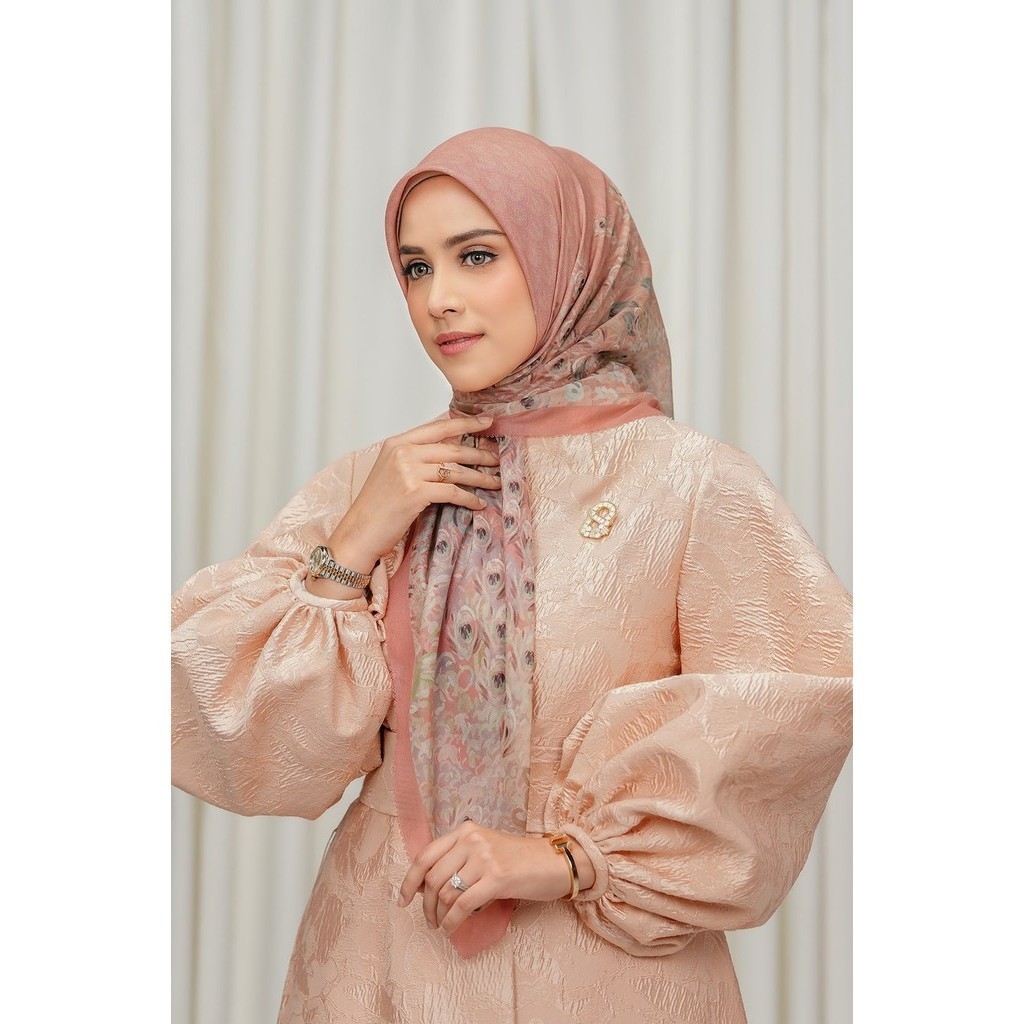 Buttonscarves The Ederra 2.0 Voile Square XL - Rose Jaipur