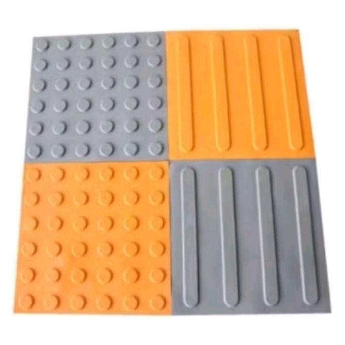 Keramik Khusus Disabilitas Tegel Guiding Block 30x30 Tactile Product Roman