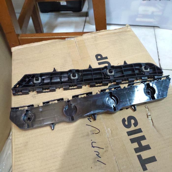 Bracket bumper belakang Calya Sigra Original PASSS