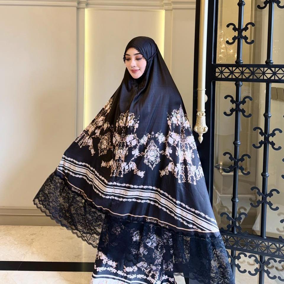 Shella Saukia Mukena Muslimah Hitam Renda Elegant SSW 0387 - ROK POLOS