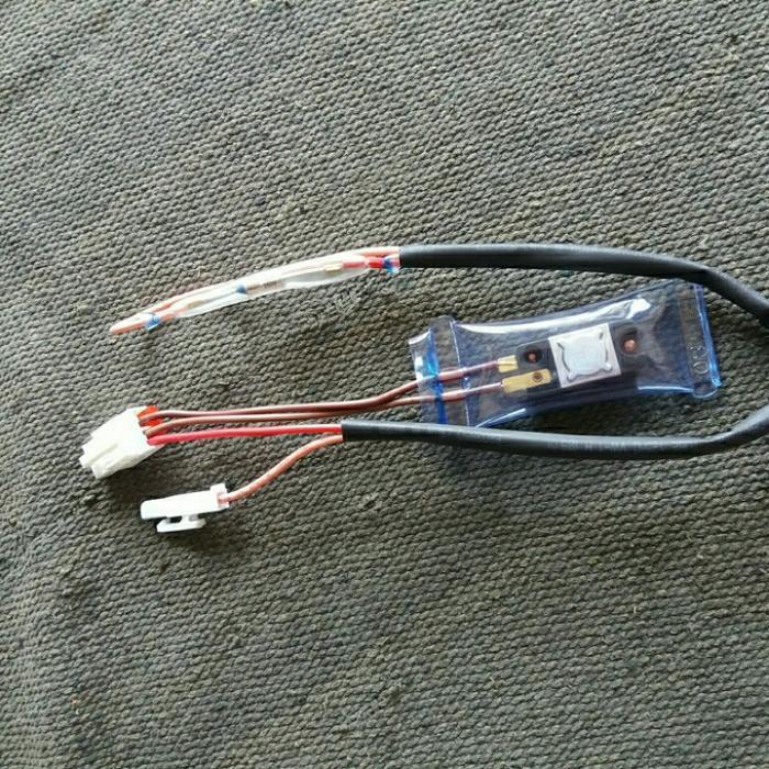 Tap Elektric Defrost Fuse / Bimetal Fuse Kulkas Samsung