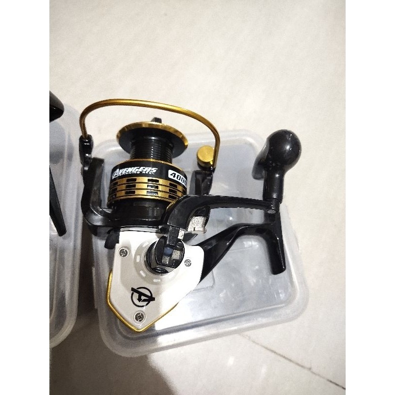 Reel Pancing one way Maguro Avengers Generasi 1 warna Putih Atau Kuning ukuran 1000 2000 3000 4000 5