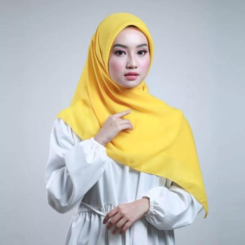 Hijab Bella Square Pollycotton Premium - Jilbab Segiempat Polos Warna Kuning Kenari ( Golkar ) Kerud