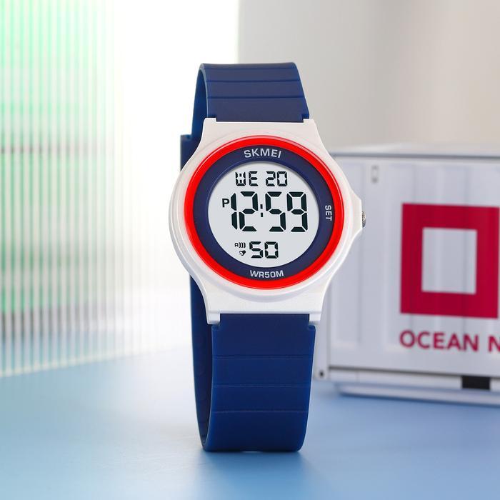Jam Tangan Wanita Digital Sport Kecil Tahan Air 5 ATM SKMEI 2303 - Hitam Hitam