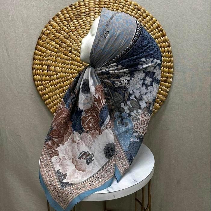 HIJAB SEGI EMPAT VOAL MOTIF BUNGA RANTAI BIRU MUDA KERUDUNG JILBAB MURAH - -, -