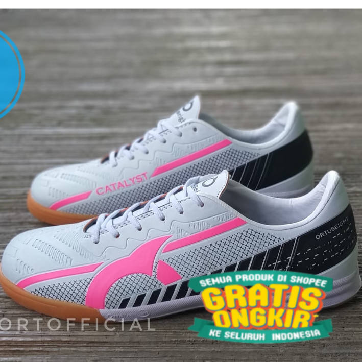 CUCI GUDANG SEPATU FUTSAL/ keren cool