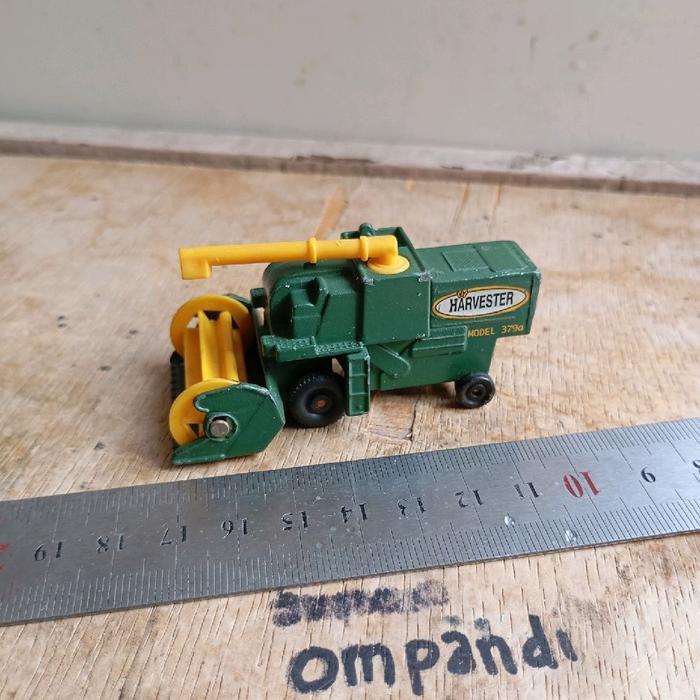 diecast matchbox combine harvester made in china 2ND