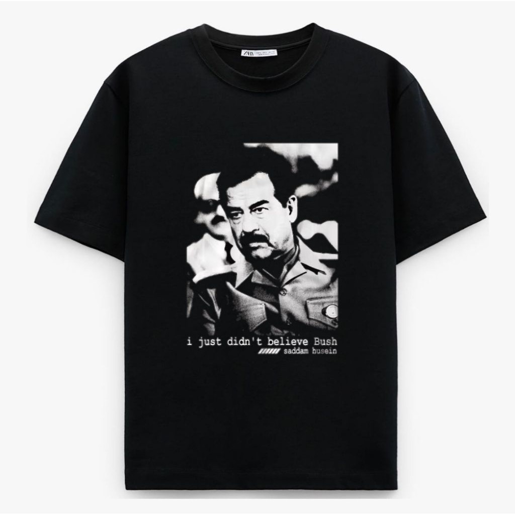 KAOS SADDAM HUSEIN TOKOH IRAK SPONSOR GRAYSCALE MODE