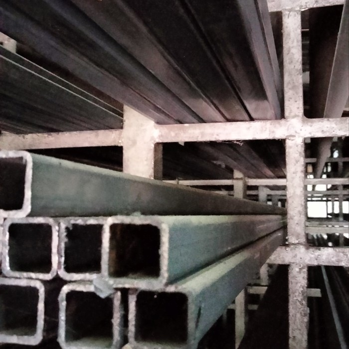 hollow besi 30x30mm 2mm x panjang 6 meter
