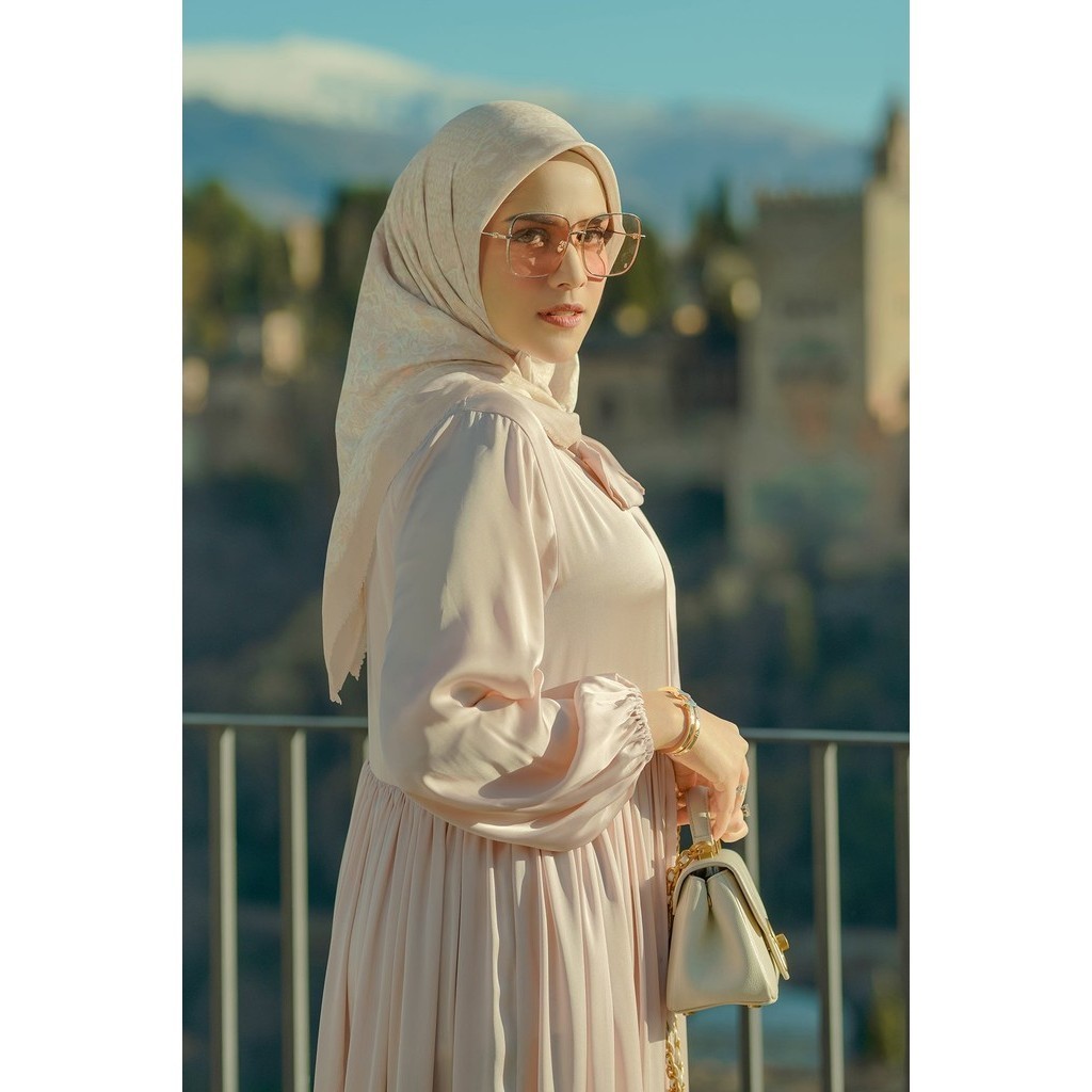 Buttonscarves The Granada Voile Square XL - Cream Tan