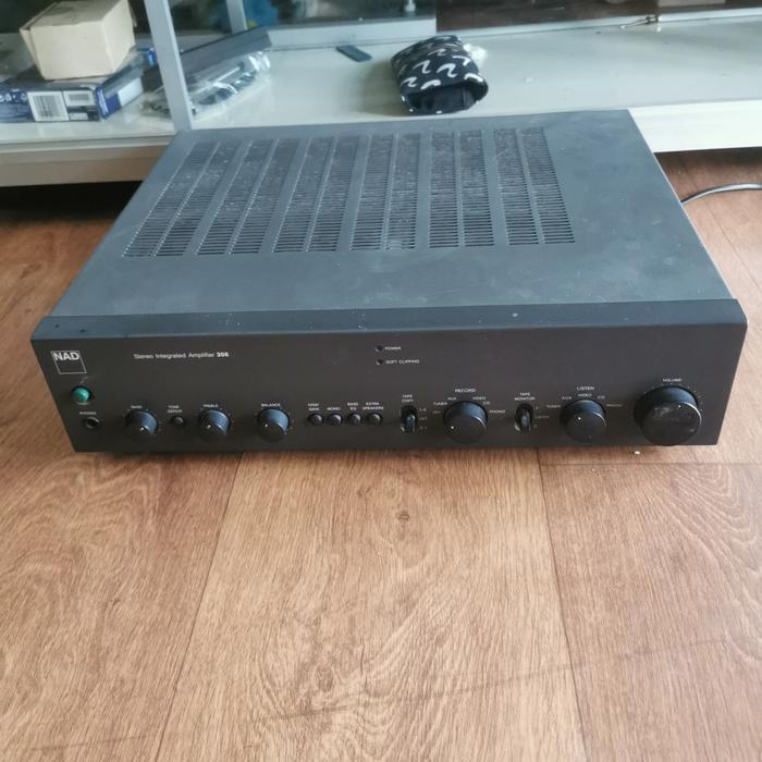 NAD 306 Stereo Integrated Amplifier