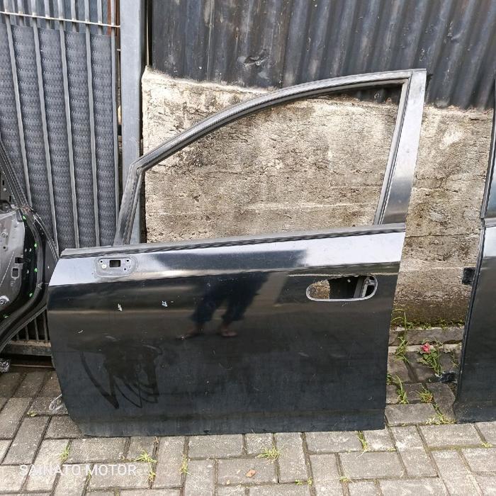 (Body part) pintu depan kiri (kosongan) Honda Stream asli copotan