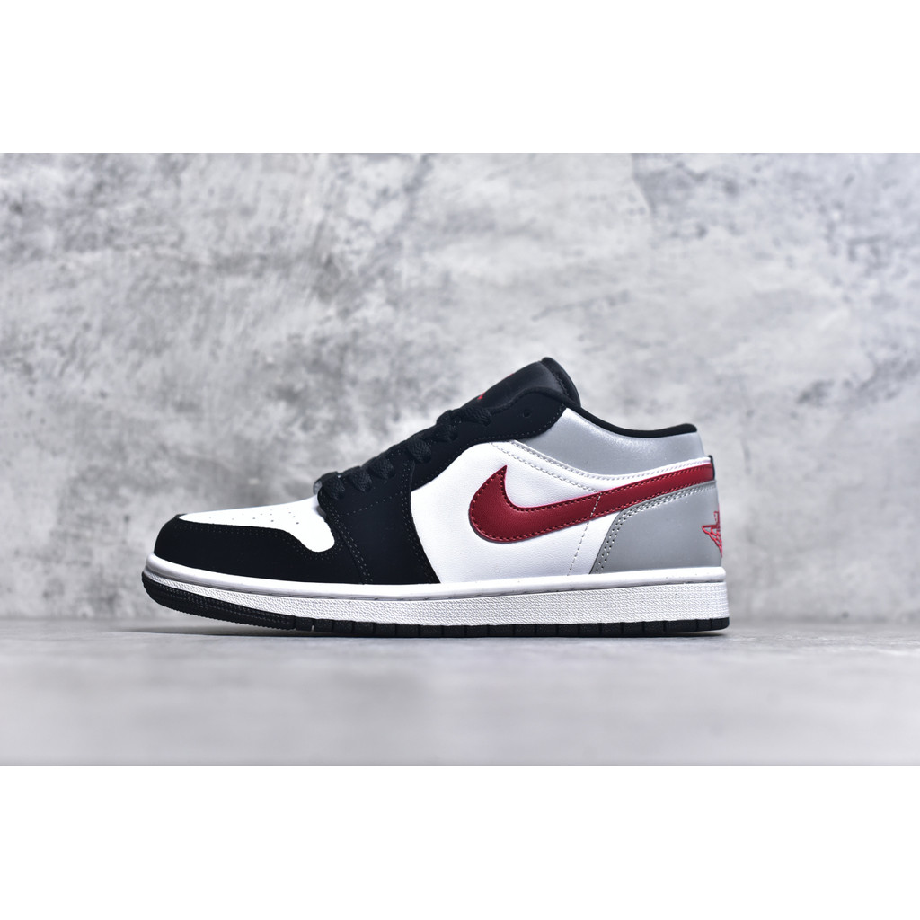 N1K3 A1R J0RDAN AJ1 Low Sepatu olahraga kasual low top gaya angkatan udara murni hitam putih dan mer