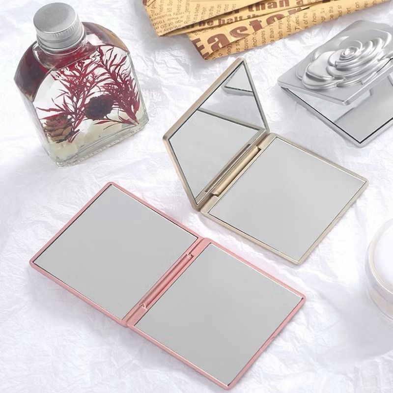 CERMIN KACA Rias LIPAT MINI / MAKE UP BENTUK KOTAK KECIL PORTABLE