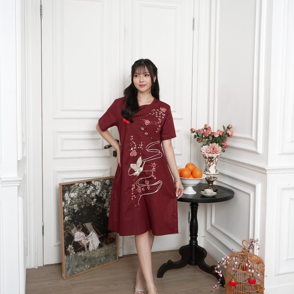 BaeNom Nuboutique – Xiang Cheongsam Dress – Terusan Baju Imlek Wanita Qipao Bordir Burung Bahan Katu