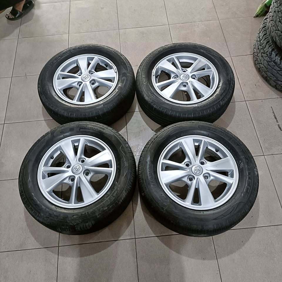 SPESIAL PROMO VELG MOBIL ORI STD AVANZA VELOZ RING 15 LEBAR 5 LUBANG BAUT PCD 4X114 ET45 + BAN 185 6