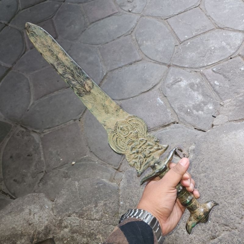 Kadga Garuda Wisnu Kencana Perunggu Asli