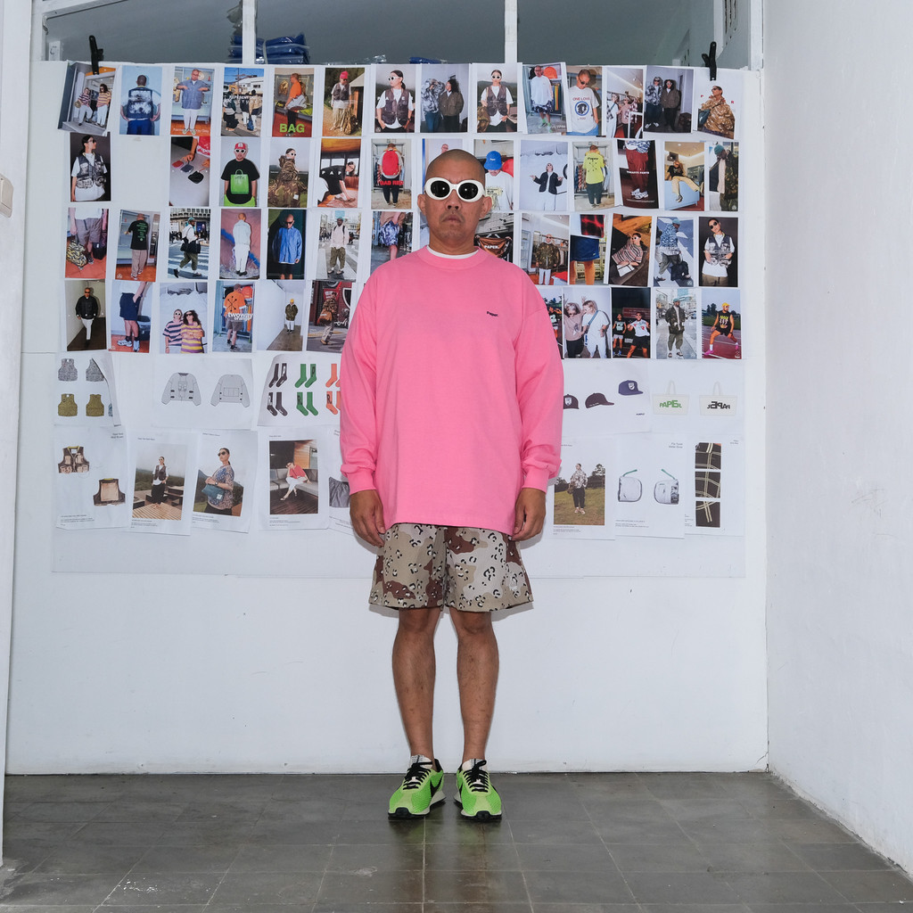 Paper. Kaos Lengan Panjang Pria Bordir Embro Long Pink